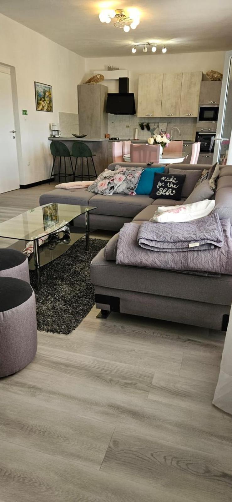 Roza 1 Apartmán Marina