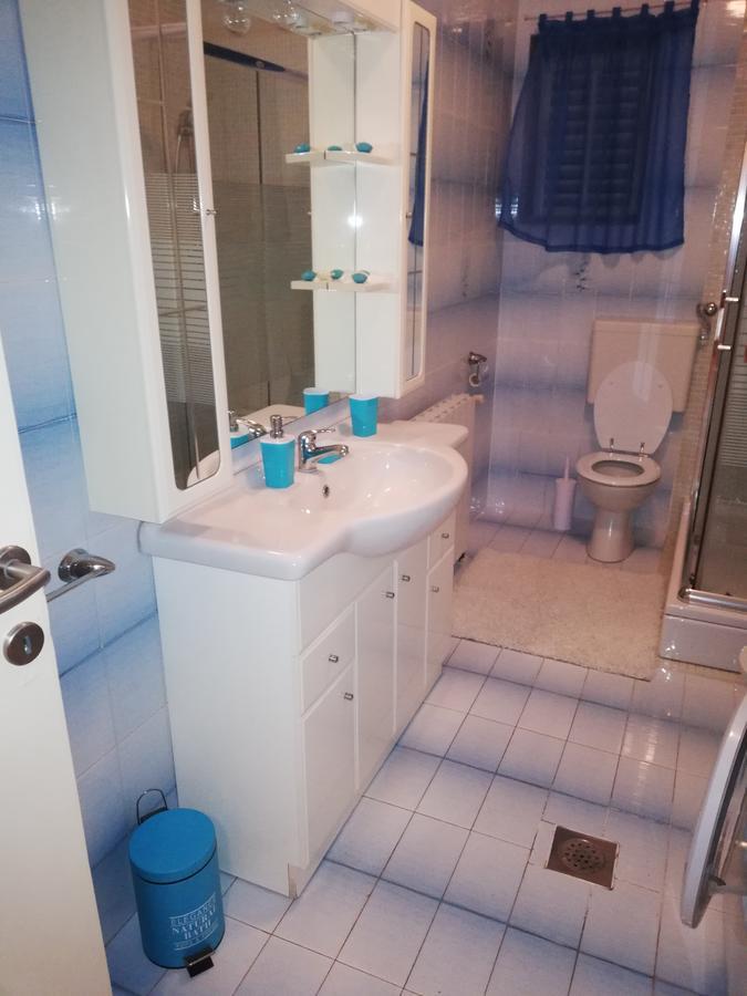 Apartman Roza 1 *